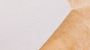 Entre los ingredientes prohibidos vienen incluidos el jarabe de maíz con alto contenido de fructosa y varios colorantes alimentarios.