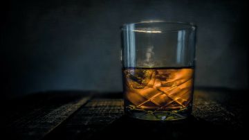 bebida-de-whisky-escoces