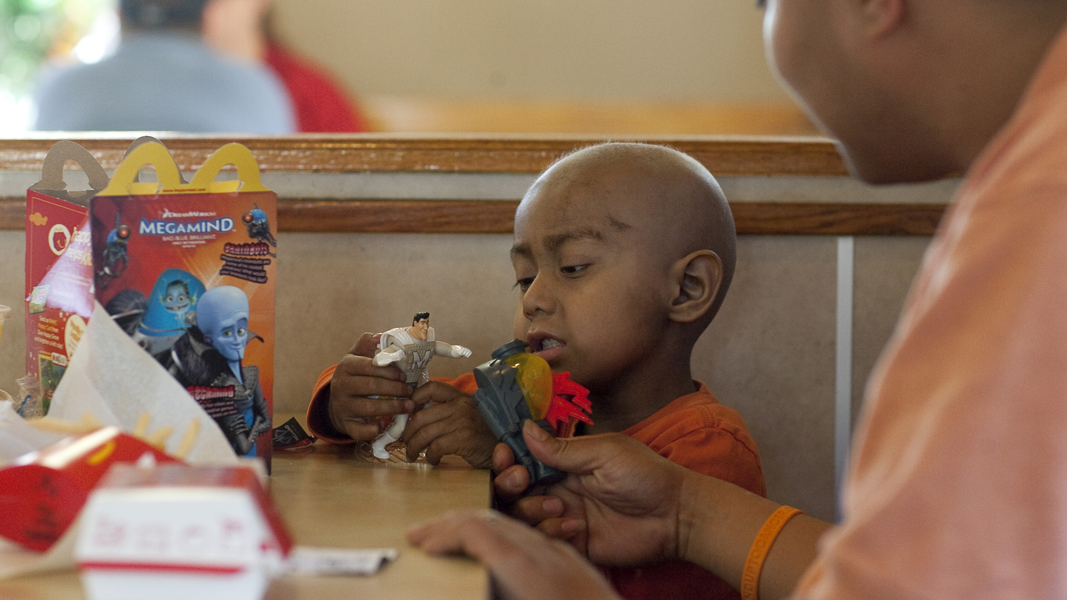 McDonald s dejar de dar juguetes de pl stico en su Cajita Feliz