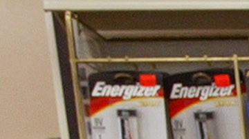 Negocian precios de medicamentos para adultos mayores.