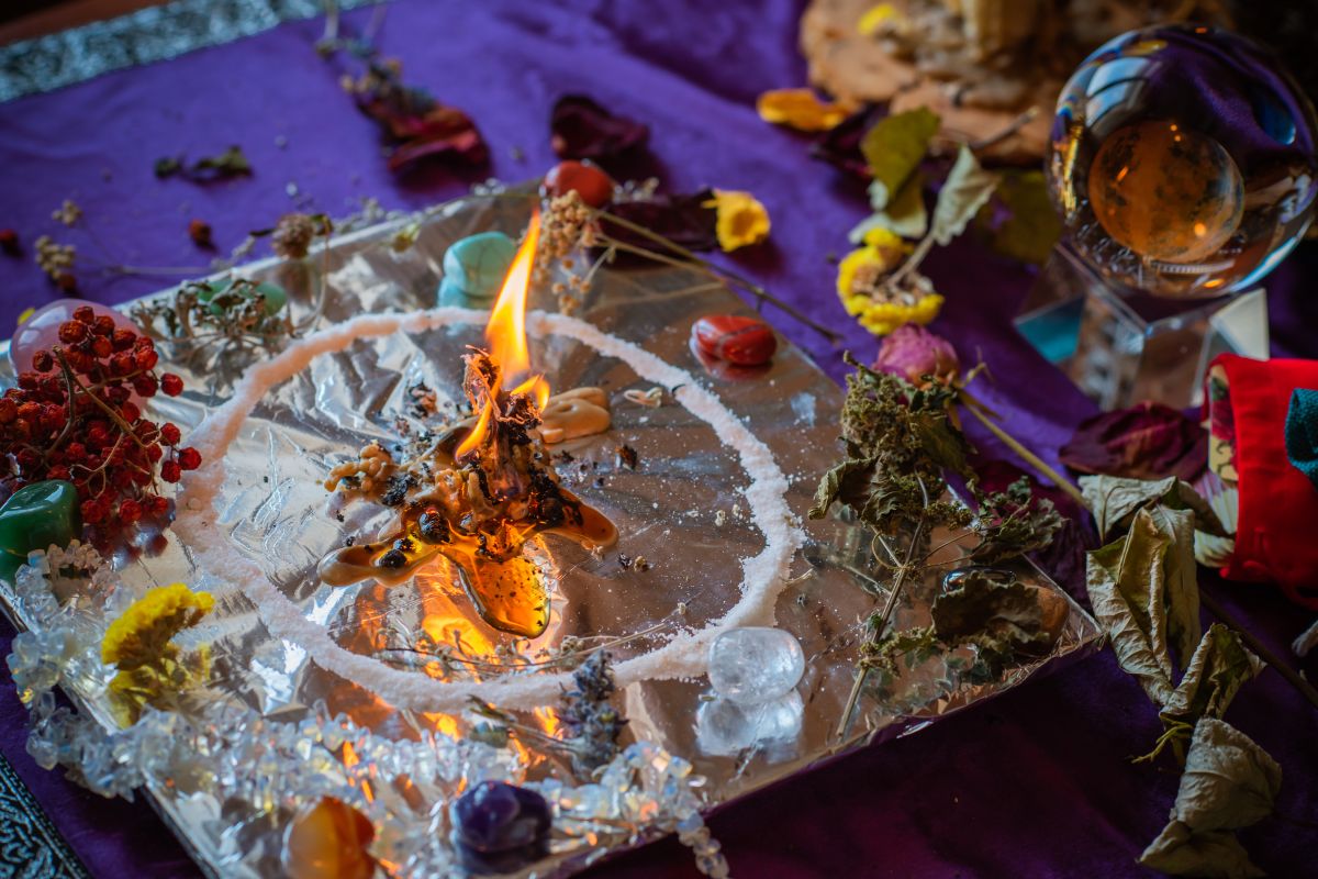 Woman dies after suffering severe burns during ritual to “cleanse” her of bad vibes