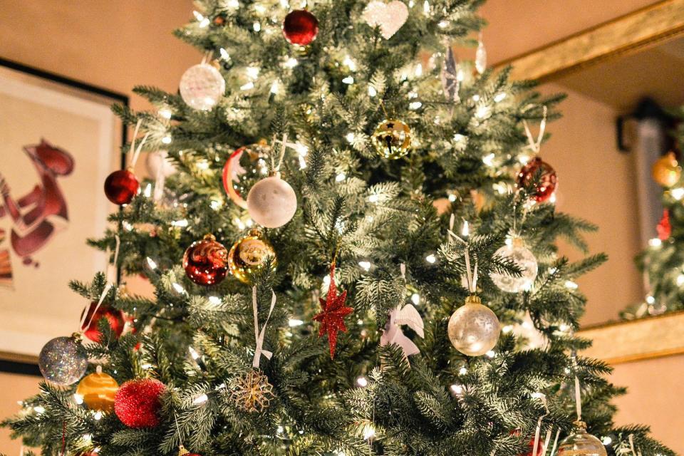 Simetría Todo tipo de barco Navidad 2021: precios de pinos y decoraciones de fiesta se disparan en  Estados Unidos - El Diario NY