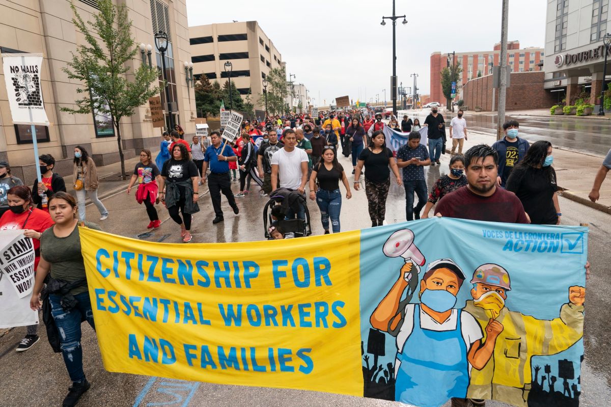 Keys to advancing the new plan in Congress to protect undocumented immigrants