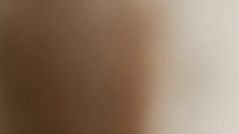 El actor y comediante mexicano protagonizará el primer show bilingüe de la plataforma.