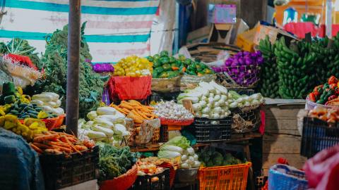 El precio mundial de alimentos ha aumentado 32.8% en un año, el máximo en 10 años, dice la FAO