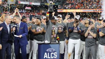 Astros de Houston avanzan a la Serie Mundial
