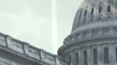 El senador Bernie Sanders criticó a sus colegas Joe Manchin y Kyrsten Sinema.