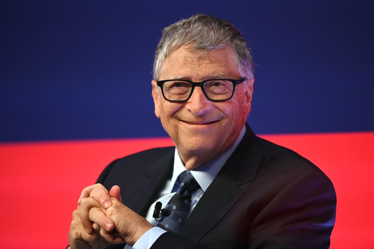 Microsoft executives asked Bill Gates not to send “inappropriate” emails to an employee in 2008