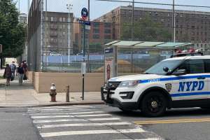 Niño fue baleado en el cuello camino a la escuela en Nueva York; pistolero había recién salido bajo fianza