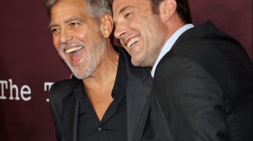 El novio de Jennifer Lopez, Ben Affleck está más unido que nunca al otro actor George Clooney.