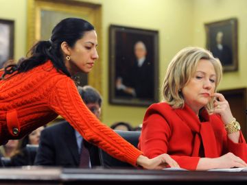 Huma Abedin, asistente de Hillary Clinton