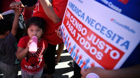 Población latina aumentó 23%, sobre todo en cinco estados, como California y Nueva York