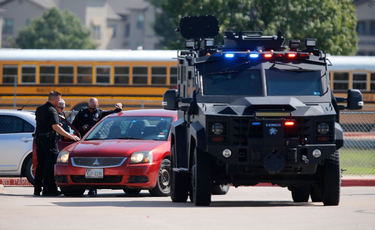Cuatro personas resultaron heridas este miércoles en el ataque a tiros en una escuela de Arlington, Texas.