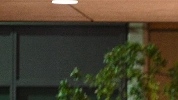 El expresidente Clinton estuvo en un hospital en California.