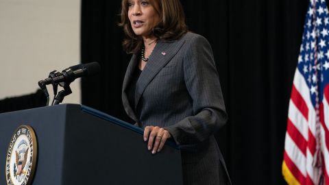 Kamala Harris visitará Francia