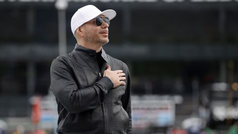 Pitbull lanza duro mensaje a quienes critican Estados Unidos: "Regrésense a su país"