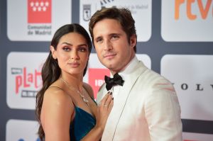 Diego Boneta muy enamorado de Renata Notni.