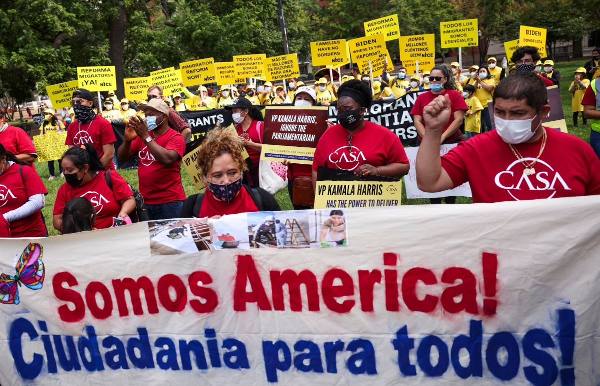 Activistas han realizado marchas para presionar por la protección de los inmigrantes.
