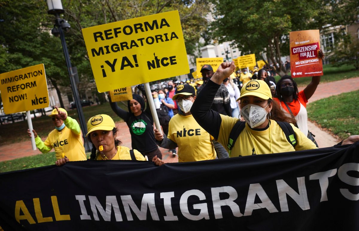 Organizaciones civiles han realizado mítines para presionar al Congreso por una reforma migratoria.
