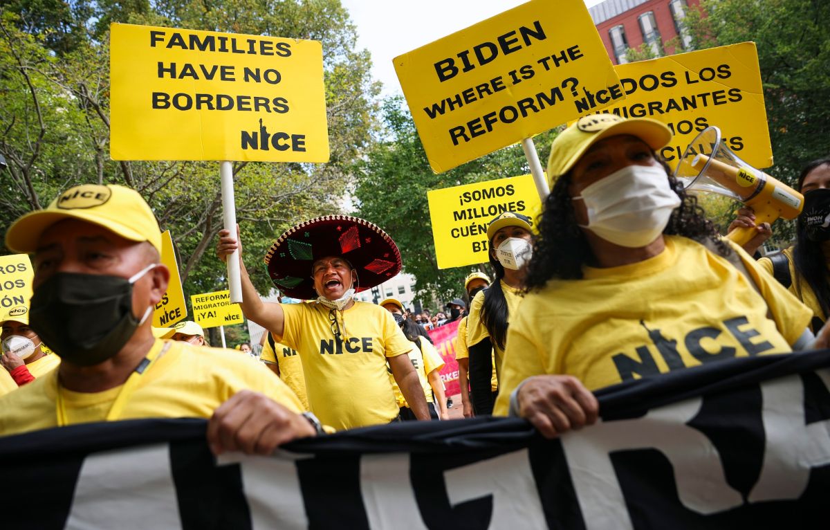Activistas presionan al Congreso y a la Casa Blanca por una reforma migratoria.