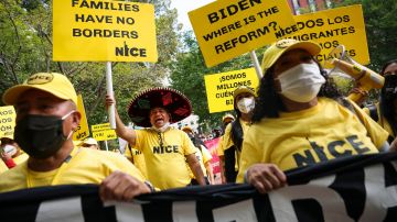 Activistas presionan al Congreso y a la Casa Blanca por una reforma migratoria.