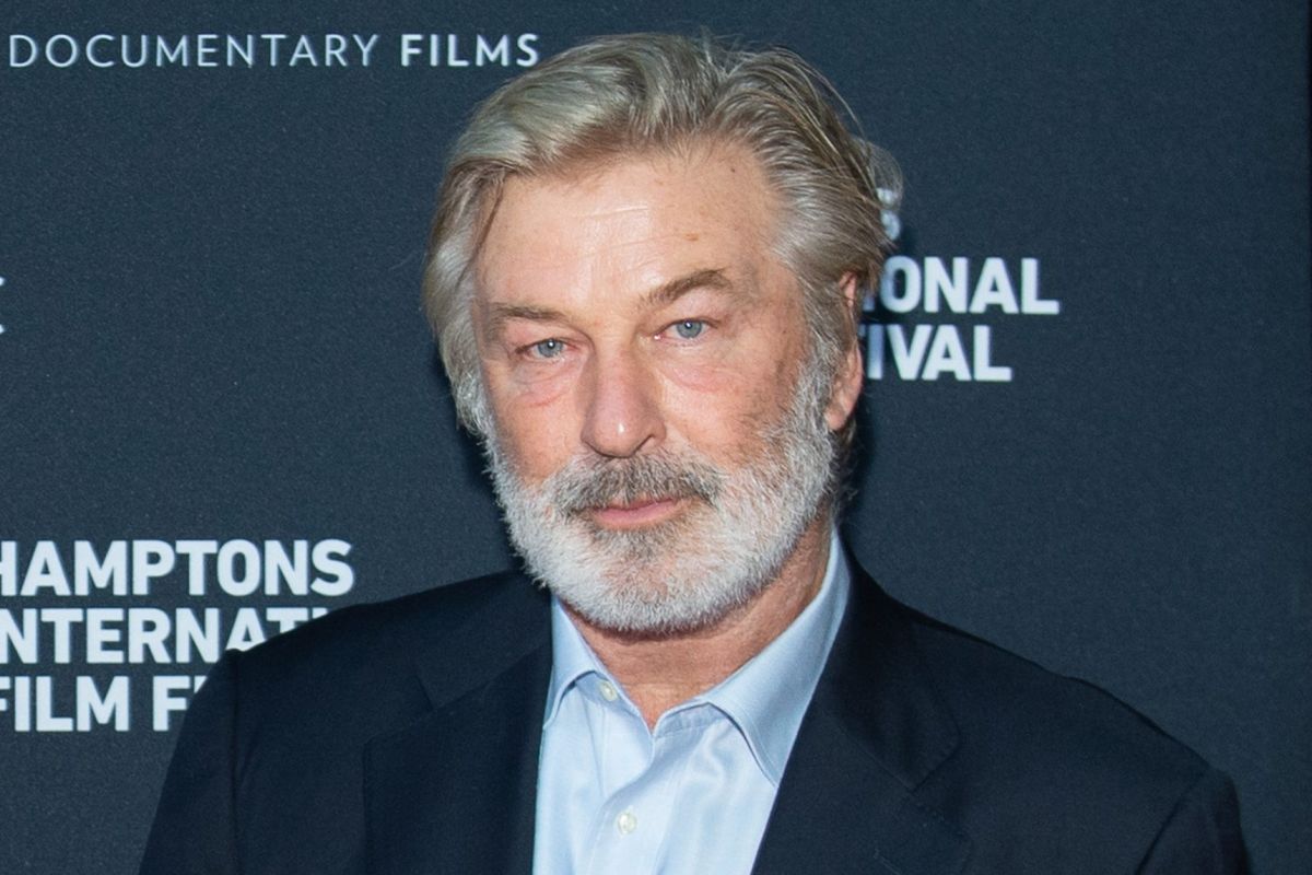 Alec Baldwin: criminal charges against him for accidentally killing Halyna Hutchins are not ruled out
