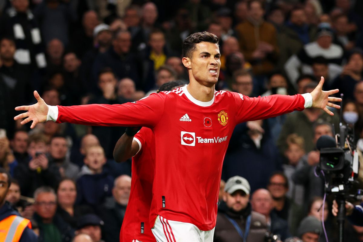 With goal and assistance, Cristiano Ronaldo was the figure of Manchester United.