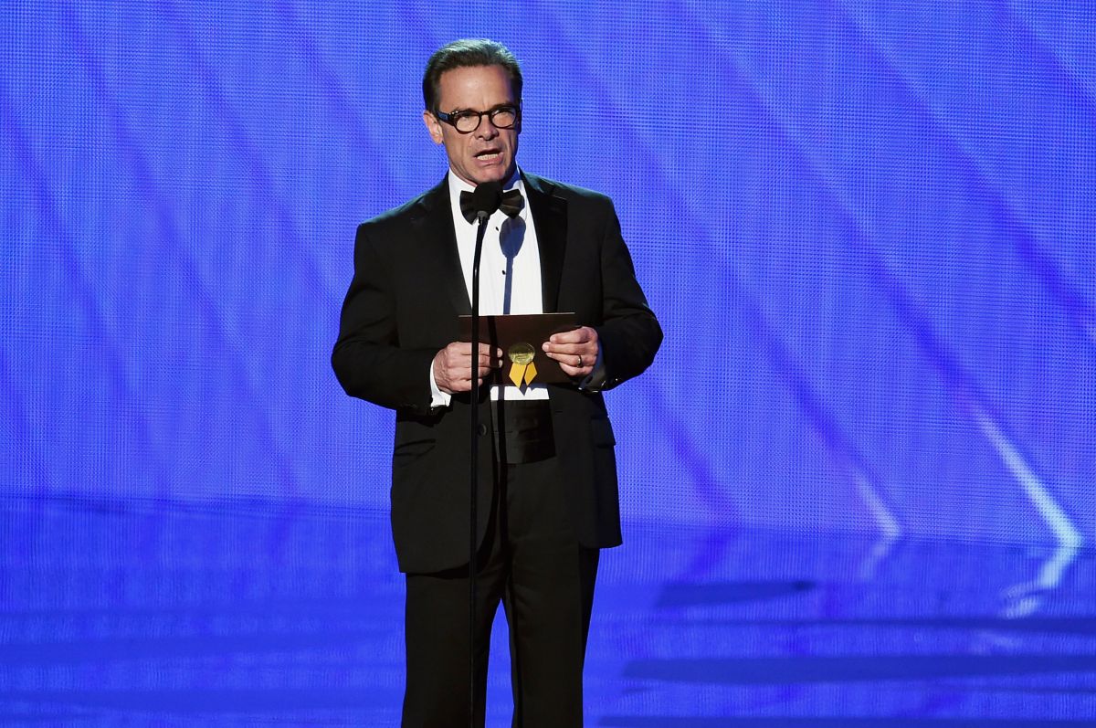 Actor Peter Scolari passes away at the age of 66 after his fight with cancer. 
