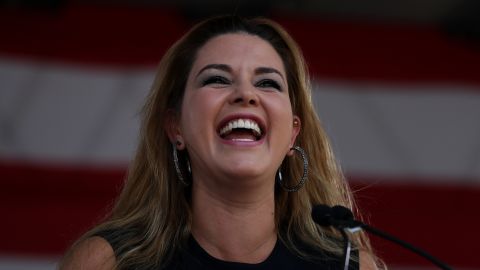 Alicia Machado asiste a la candidatura presidencial de Hillary Clinton el 1 de noviembre de 2016 en Dade City, Florida.