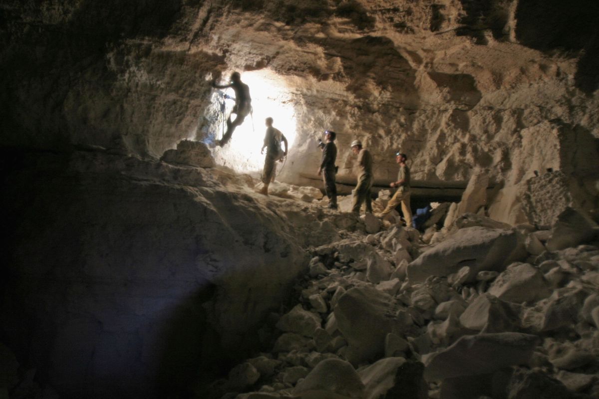 Landslide in a cavern in Brazil leaves nine firefighters dead