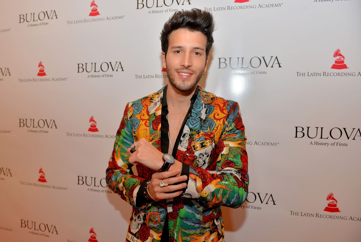 Sebastián Yatra asiste a la activación de Bulova Macy's durante la 18a entrega anual de los premios Grammy Latinos en Macy's el 14 de noviembre de 2017 en Las Vegas, Nevada.