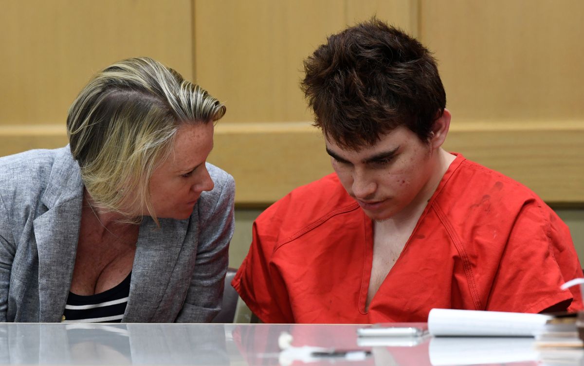 Perpetrator of Parkland massacre plans to plead guilty to 17 counts