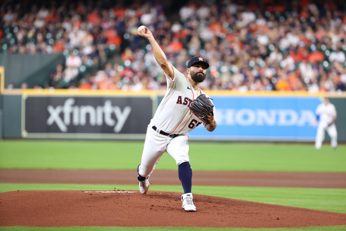 José Urquidy negociará con Astros de Houston para estar en el Clásico