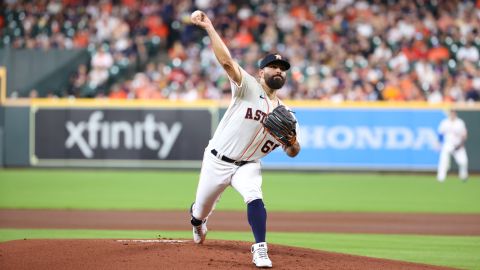 Urquidy abrirá por los Astros en la ALCS