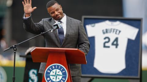 Ken Griffey Jr. compra una parte de los Marineros de Seattle