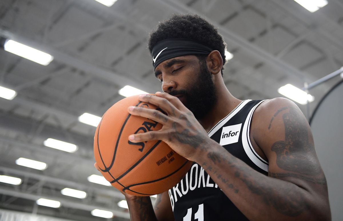 NBA: Kyrie Irving season in jeopardy by not being accepted by Brooklyn Nets