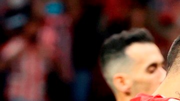 Suárez marcó y asistió frente a sus antiguos compañeros.