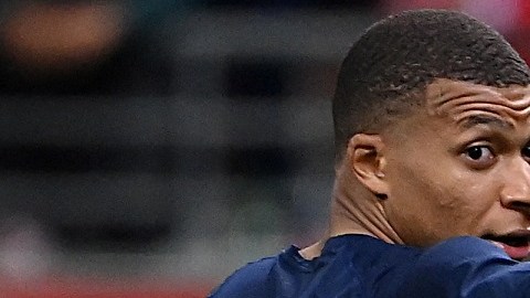 Mbappé le dio a Messi la asistencia de su primer gol en el PSG.