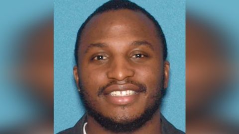 Tyrell Harris McLaughlin, guardia arrestado.