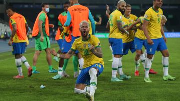 Neymar y Brasil se enfrentan a Colombia