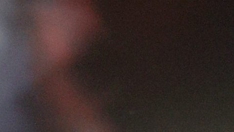 Ricky Martin se pellizca la cara y demuestra que "No" está operado.