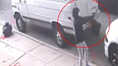 VIDEO: Sicario mata de disparo en la cabeza a jovencito de 19 años en Brooklyn