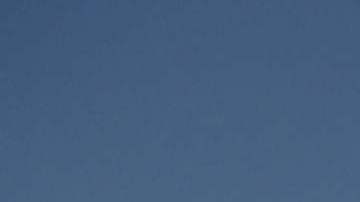 Forenses desentierran ataúdes de personas no identificadas ni reclamadas por sus familiares, en la fosa común del Panteón Municipal San Rafael en Ciudad Juárez, México.