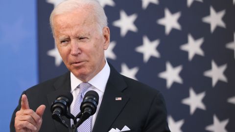 Presidente Joe Biden advierte a China.