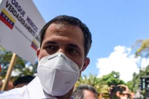 Senadores estadounidenses se reunen con Juan Guaidó para hablar sobre elecciones y diálogo en Venezuela