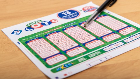 Pierden premio de lotería de 4 millones y se divorcian