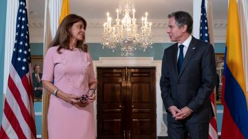 Vicepresidente de Colombia junto al secretario de Estado de EE.UU. en anteriores encuentros