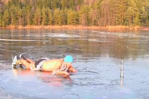 Muere el youtuber noruego Tor Eckhoff al caer en lago helado durante grabación