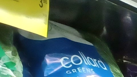 Consumidores como la dominicana Victoria González siguen asombrados del alza de los productos básicos.