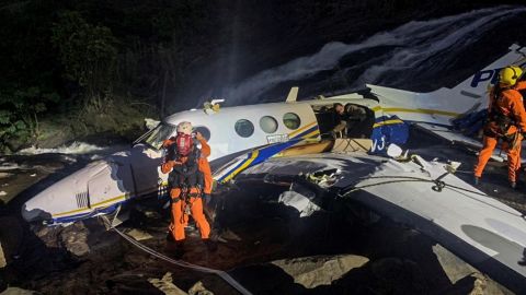 Fotografía cedida que muestrael lugar del accidente de la aeronave donde murio Marília Mendonça, una de las cantantes y compositoras más reconocidas del panorama musical brasileño, este viernes en Caratinga